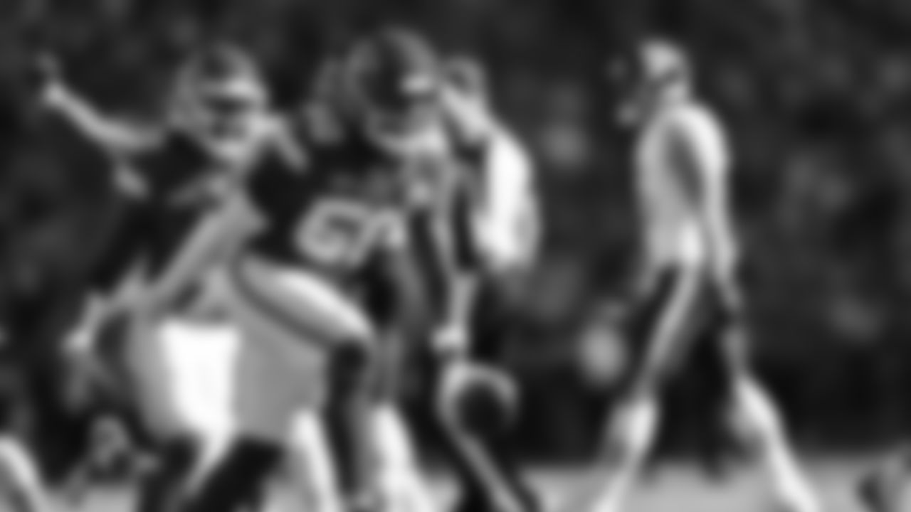 The Kansas City Chiefs face off against the Chicago Bears at GEHA Field at Arrowhead Stadium on September 24, 2023