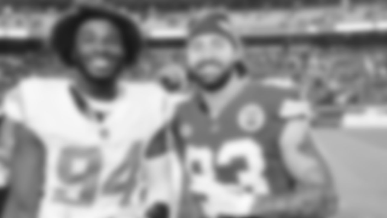 The Kansas City Chiefs face off against the Los Angeles Chargers at GEHA Field at Arrowhead Stadium on October 22, 2023.