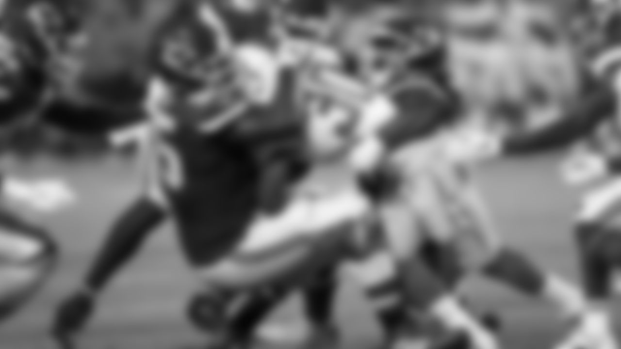 Kansas City Chiefs face off against the Los Angeles Chargers on GEHA Field at Arrowhead Stadium on September 15th, 2022.