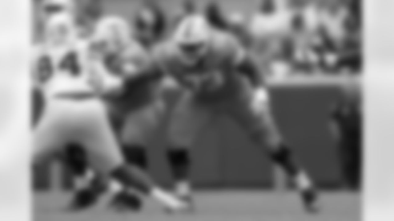 Tennessee offensive lineman Trey Smith (73) plays against Mississippi State in the second half of an NCAA college football game Saturday, Oct. 12, 2019, in Knoxville, Tenn. (AP Photo/Wade Payne)
