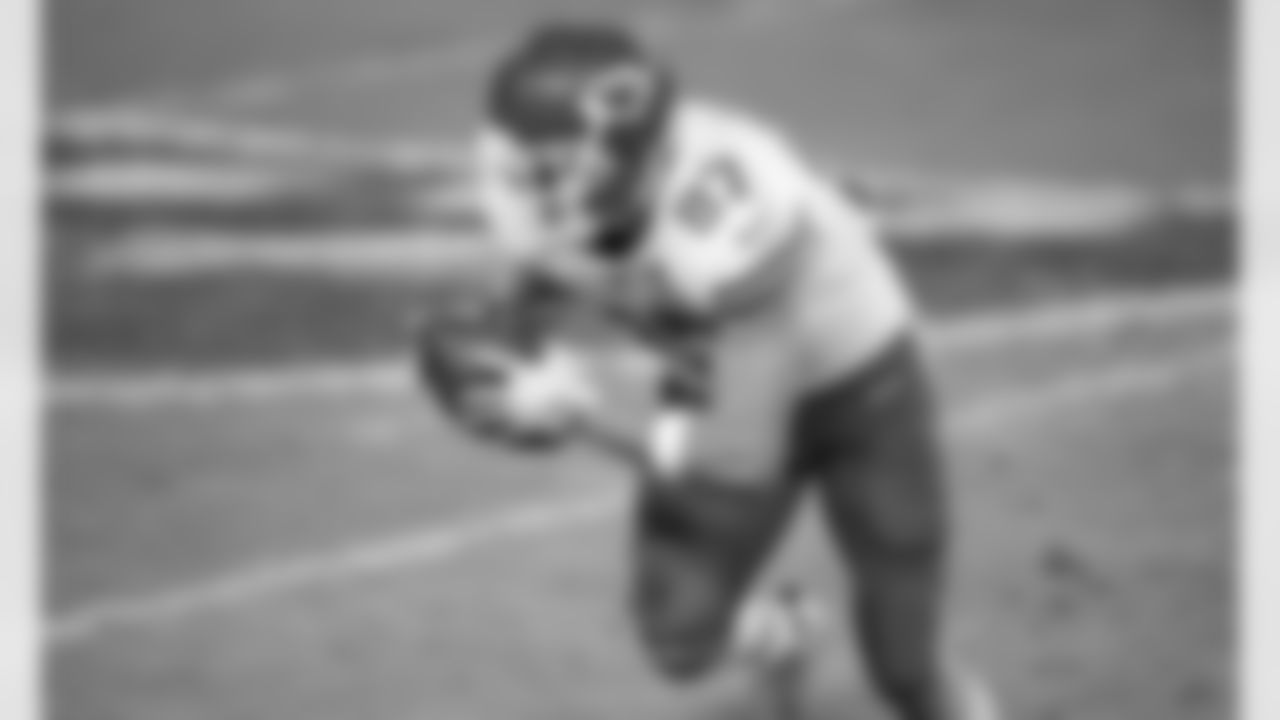 Kansas City Chiefs tight end Travis Kelce (87) during an NFL football game against the Las Vegas Raiders at Allegiant Stadium on November 22, 2020