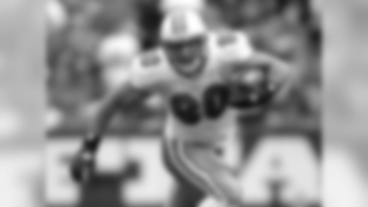 Miami Dolphins' Anthony Fasano runs against the Buffalo Bills during the second quarter of an NFL football game in Orchard Park, N.Y., Sunday, Sept. 12, 2010. (AP Photo/ David Duprey)