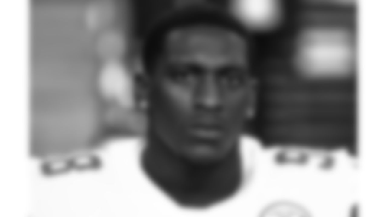 Kansas City Chiefs Defensive Tackle Tershawn Wharton (98) sitting on the bench prior to an NFL Football game against the Las Vegas Raiders, Sunday November 22, 2020 in Las Vegas.