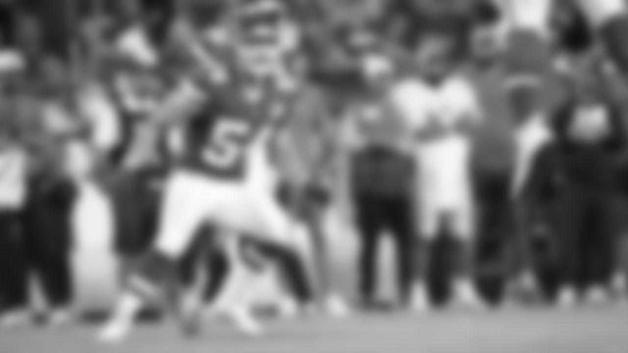 The Kansas City Chiefs face the Los Angeles Chargers at GEHA Field at Arrowhead Stadium on September 15, 2022.