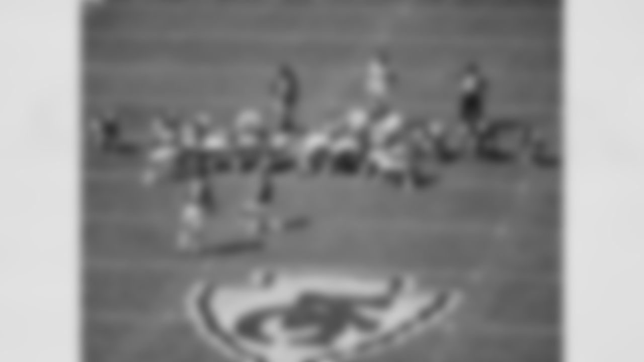 The best photos from the Chiefs' 9-0 season.
