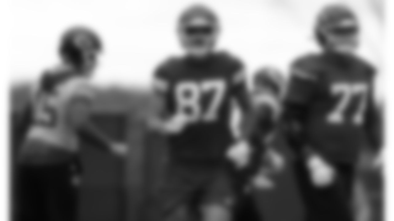 Kansas City Chiefs tight end Travis Kelce (87) during practice on Thursday, November 17, 2022.