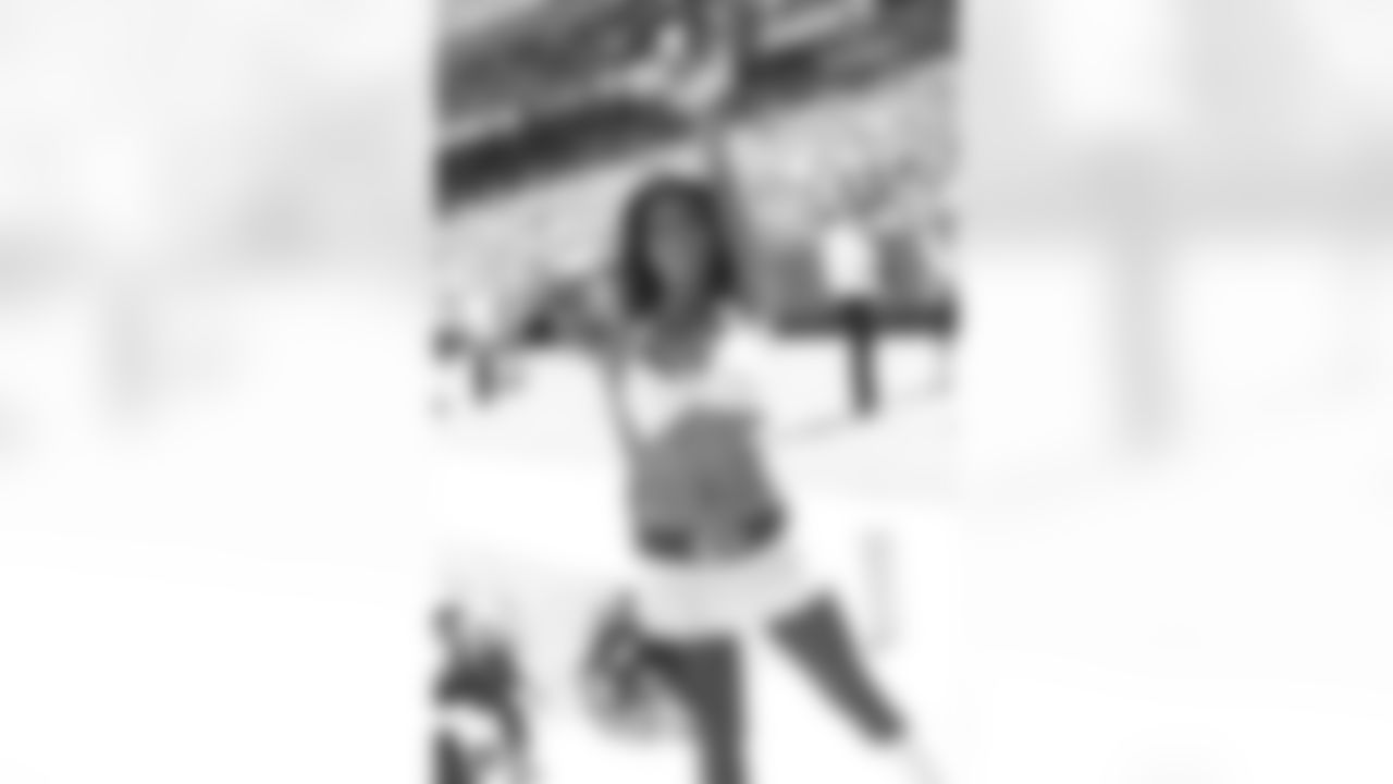 Kansas City Chiefs Cheerleader Alexis