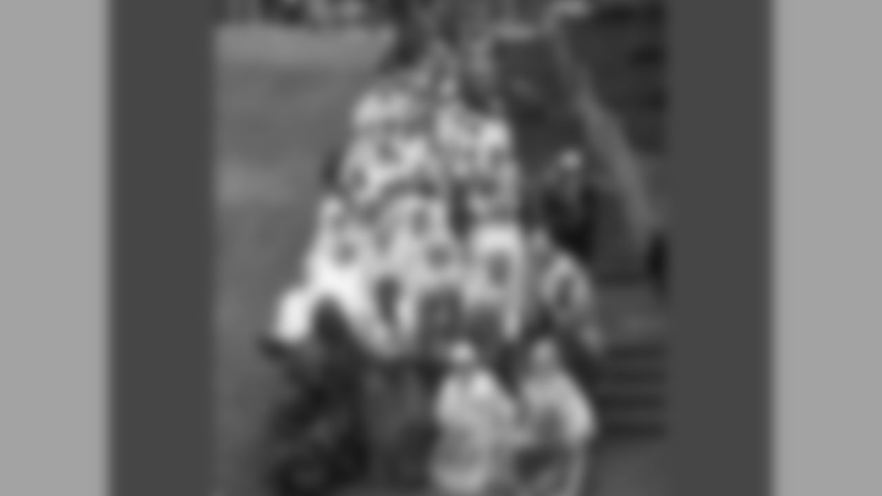 001_CheerAlumni