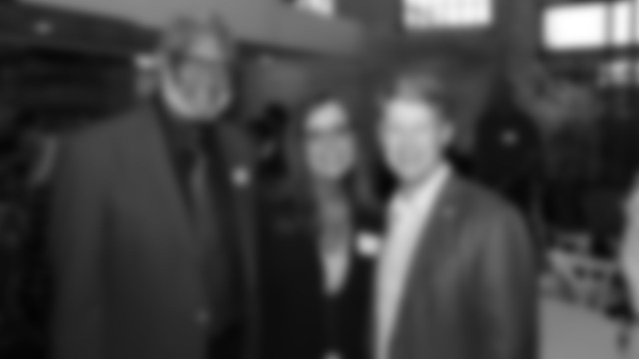 The Kansas City Ambassadors are hosting the 2022 Kansas City Ambassador Gala presented by Kansas City Credit Union on Friday, May 13.