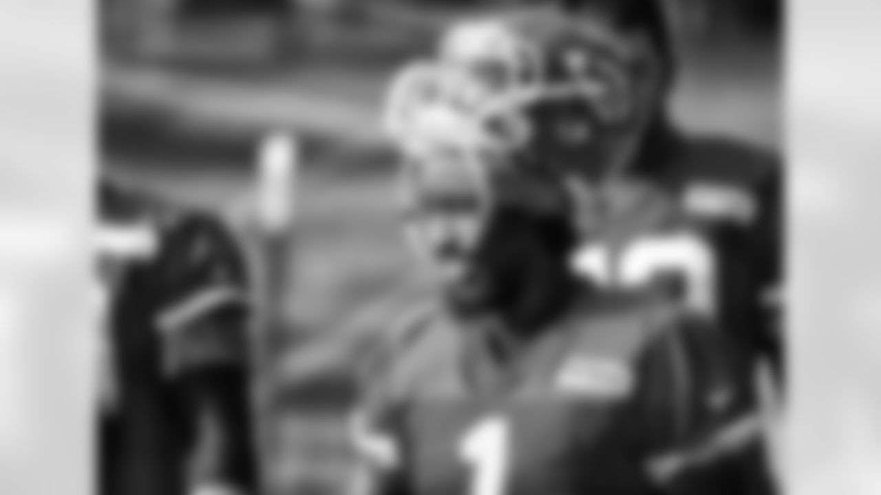 Kansas City Chiefs wide receiver Da'Ron Brown (1)