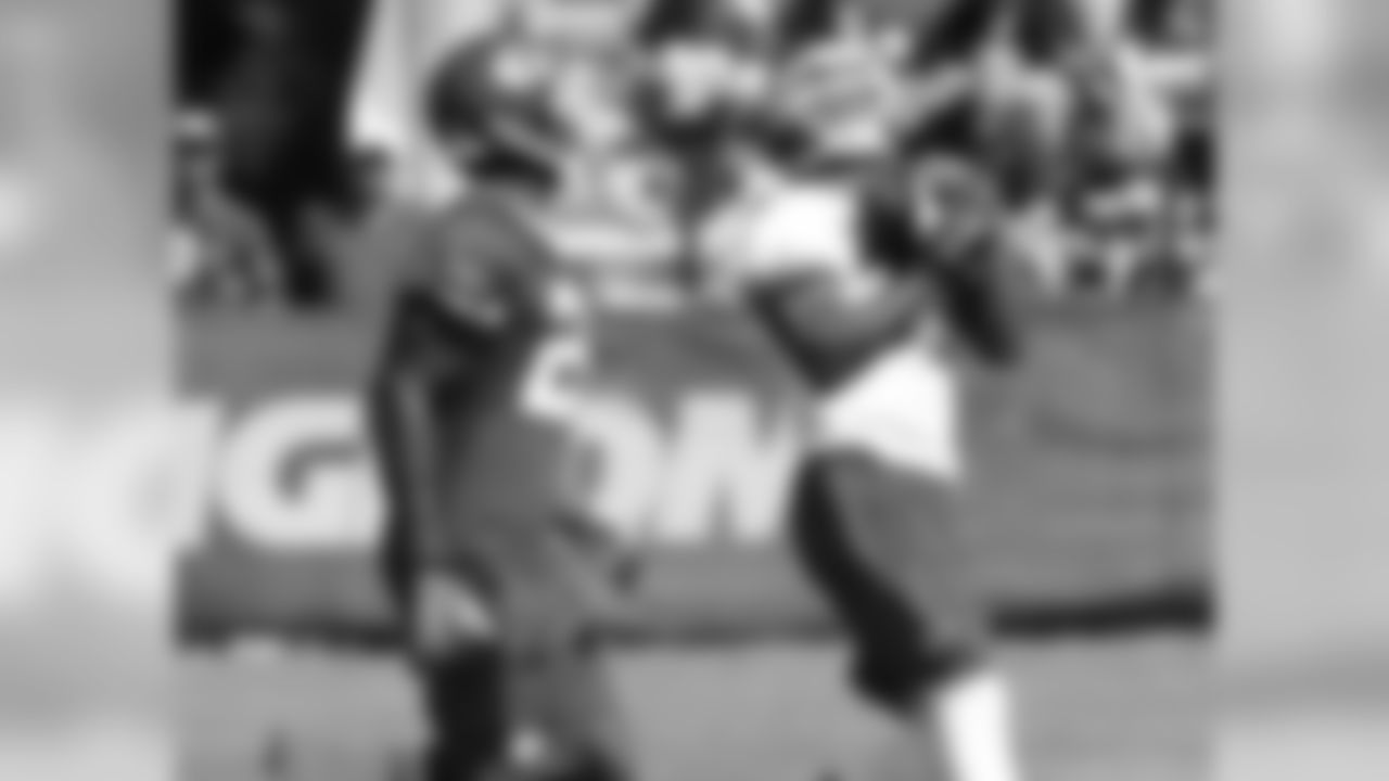 CB Marcus Cooper makes an interception.