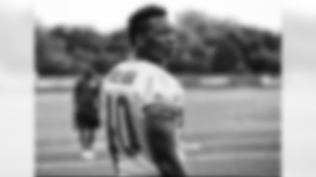 Kansas City Chiefs linebacker Andy Mulumba (40)
