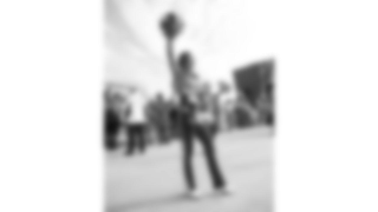 001_2019_Vikings_Cheer