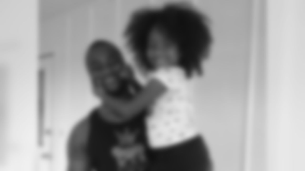 Chiefs LB Edgar Jones with daughter Amaya