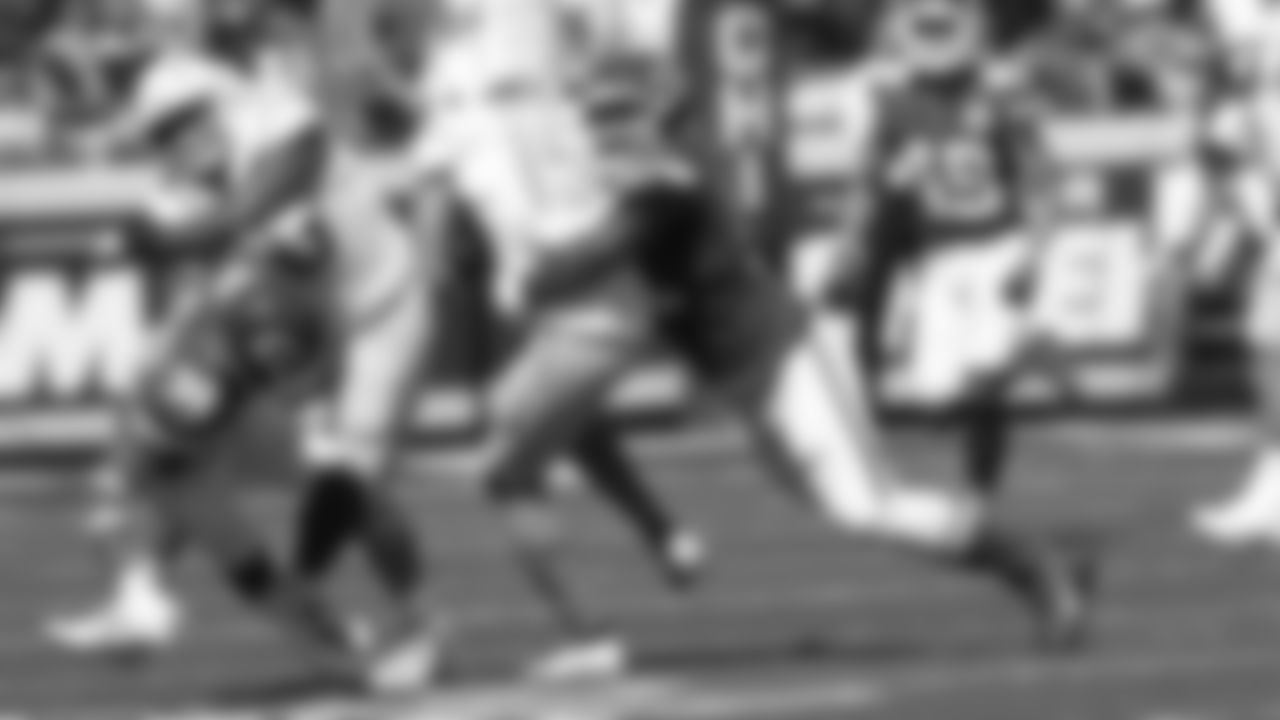 Kansas City Chiefs vs Los Angeles Chargers at GEHA Field at Arrowhead Stadium in Kansas City, MO on September 26, 2021