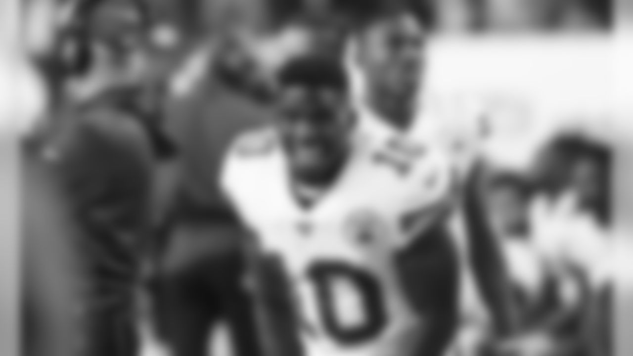 Kansas City Chiefs vs Denver Broncos at Empower Field at Mile High, October 17, 2019