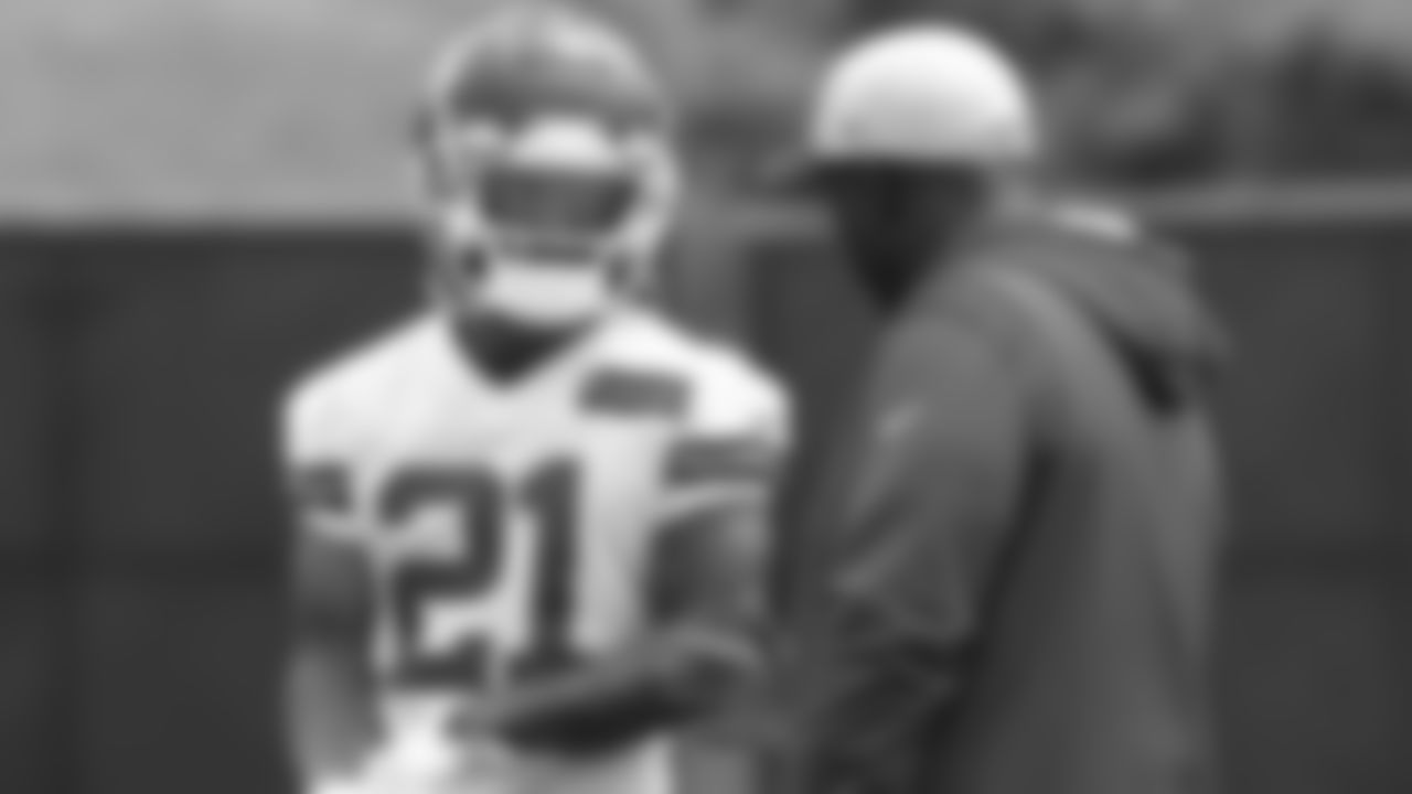 Cornerback Trent McDuffie (21) during the second day of practice for Kansas City Chiefs rookie mini camp.
