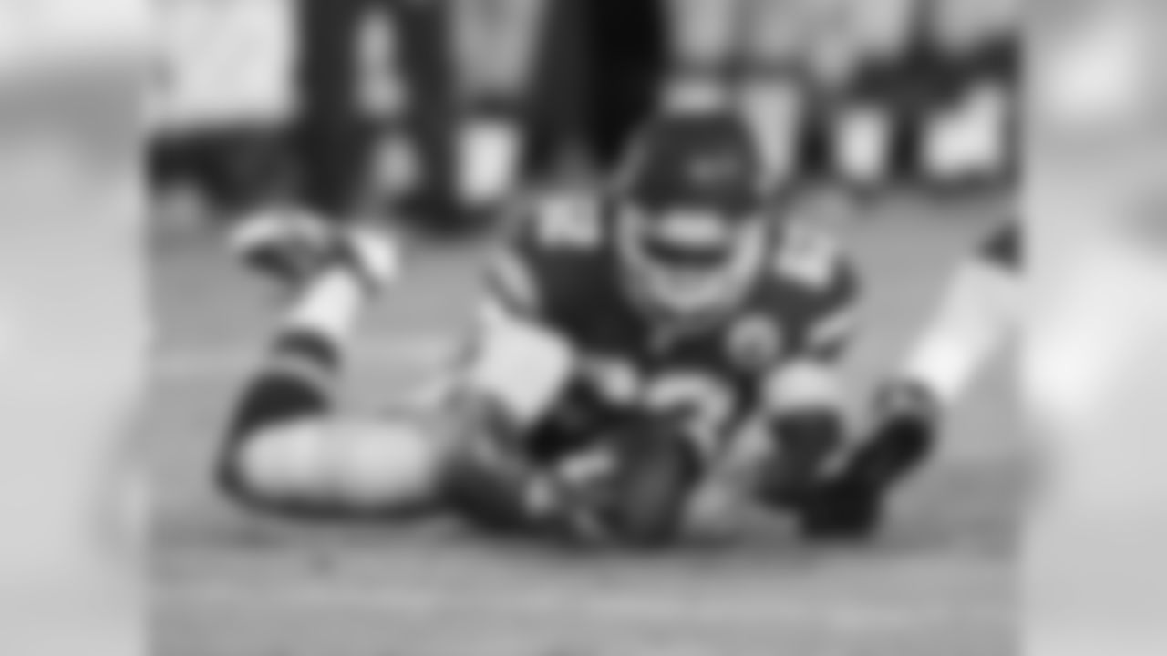 Martin recovered the fumble and the Chiefs took over on Green Bay's 42 yard line.