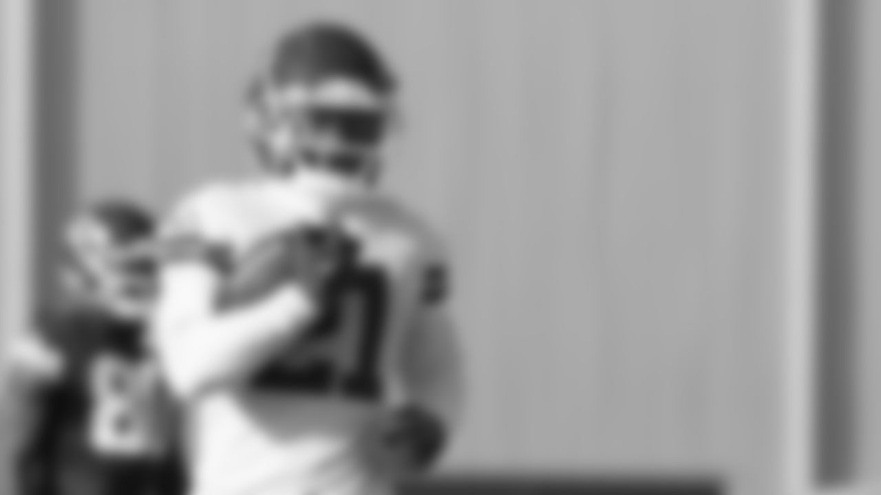 Kansas City Chiefs corner back Trent McDuffie (21) runs with the ball during practice on Thursday, December 29, 2022.
