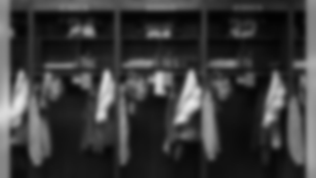 009_Lockeroom vs Vikings19