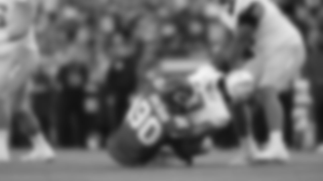 The Kansas City Chiefs face off against the Los Angeles Chargers at GEHA Field at Arrowhead Stadium on October 22, 2023.