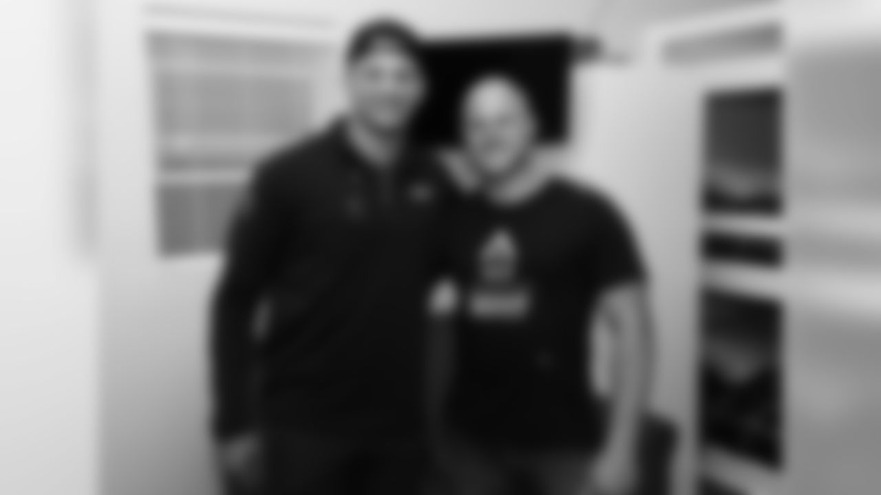 Patrick Mahomes partners with Community America in their initave to help build new tiny homes for homeless veterans.