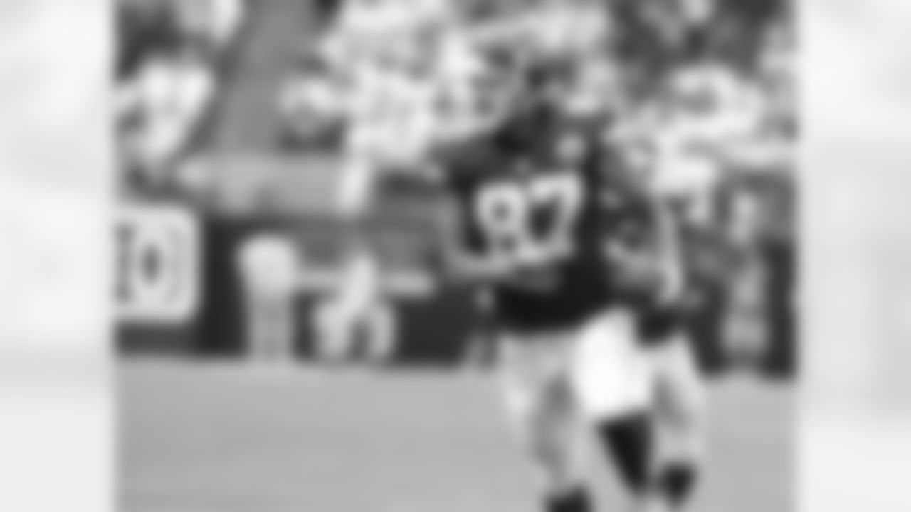TE Travis Kelce