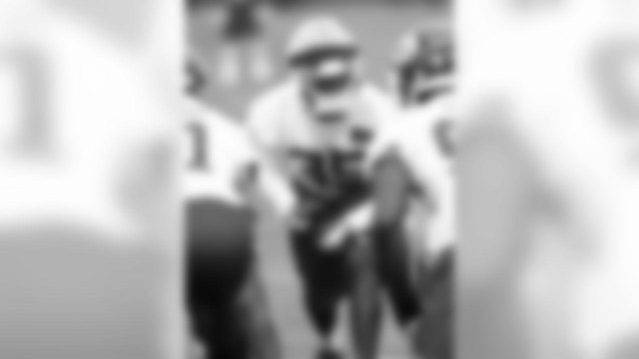 35 - Quintin Demps - S // HT. 5-11, WT. 208 // College: UTEP // Hometown: San Antonio, TX