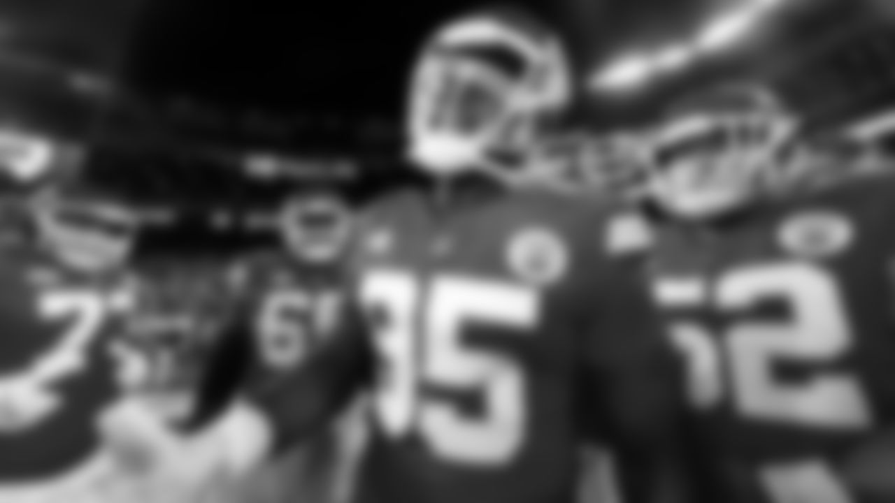 Kansas City Chiefs defensive tackle Chris Jones (95) in a huddle prior to the regular season Week 4 NFL Football Game on Sunday, October 1, 2023 at MetLife Stadium in East Rutherford, NJ.