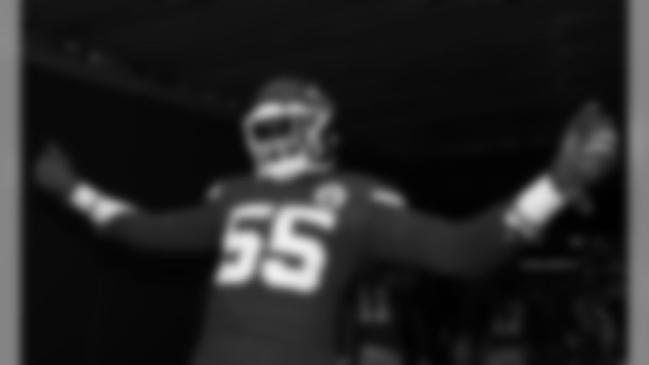 Kansas City Chiefs Defensive End Frank Clark (55) prior to the game between the Kansas City Chiefs and Oakland Raiders at Arrowhead Stadium on December 1, 2019.