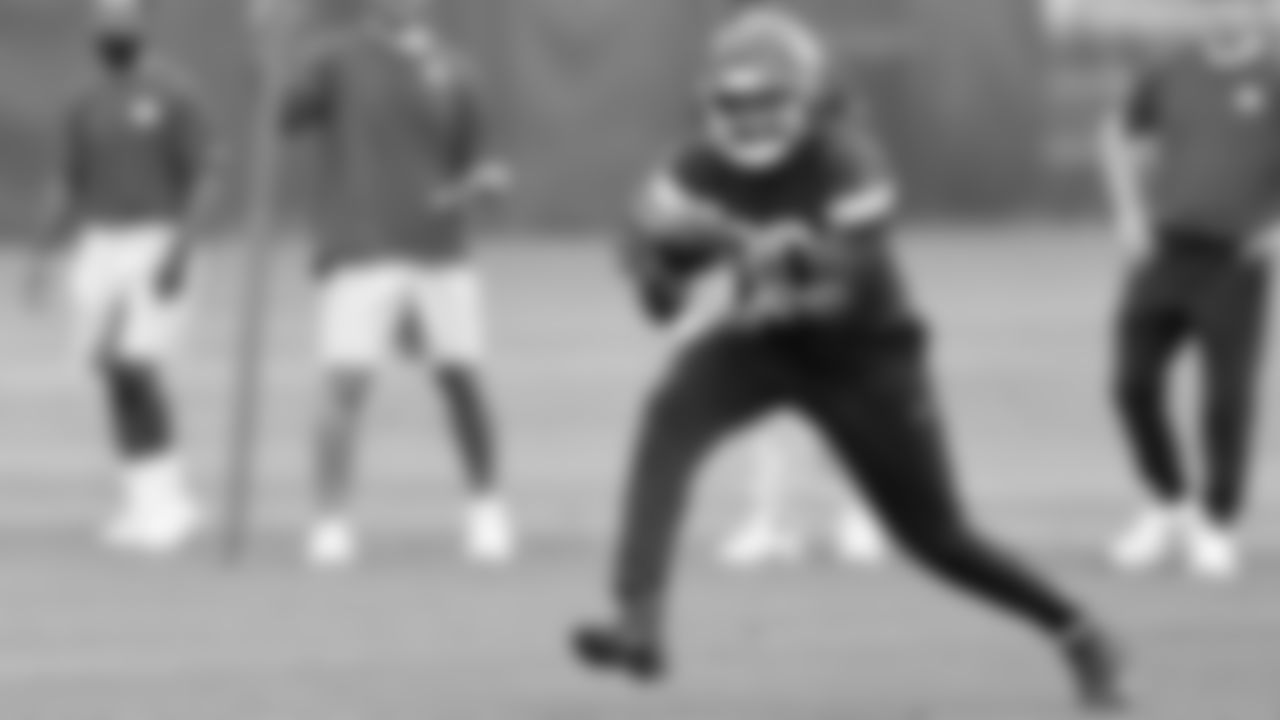 Kansas City Chiefs tight end Kendall Blanton (80) at day 5 of OTAs on Wednesday, May 31, 2023 in Kansas City, MO.