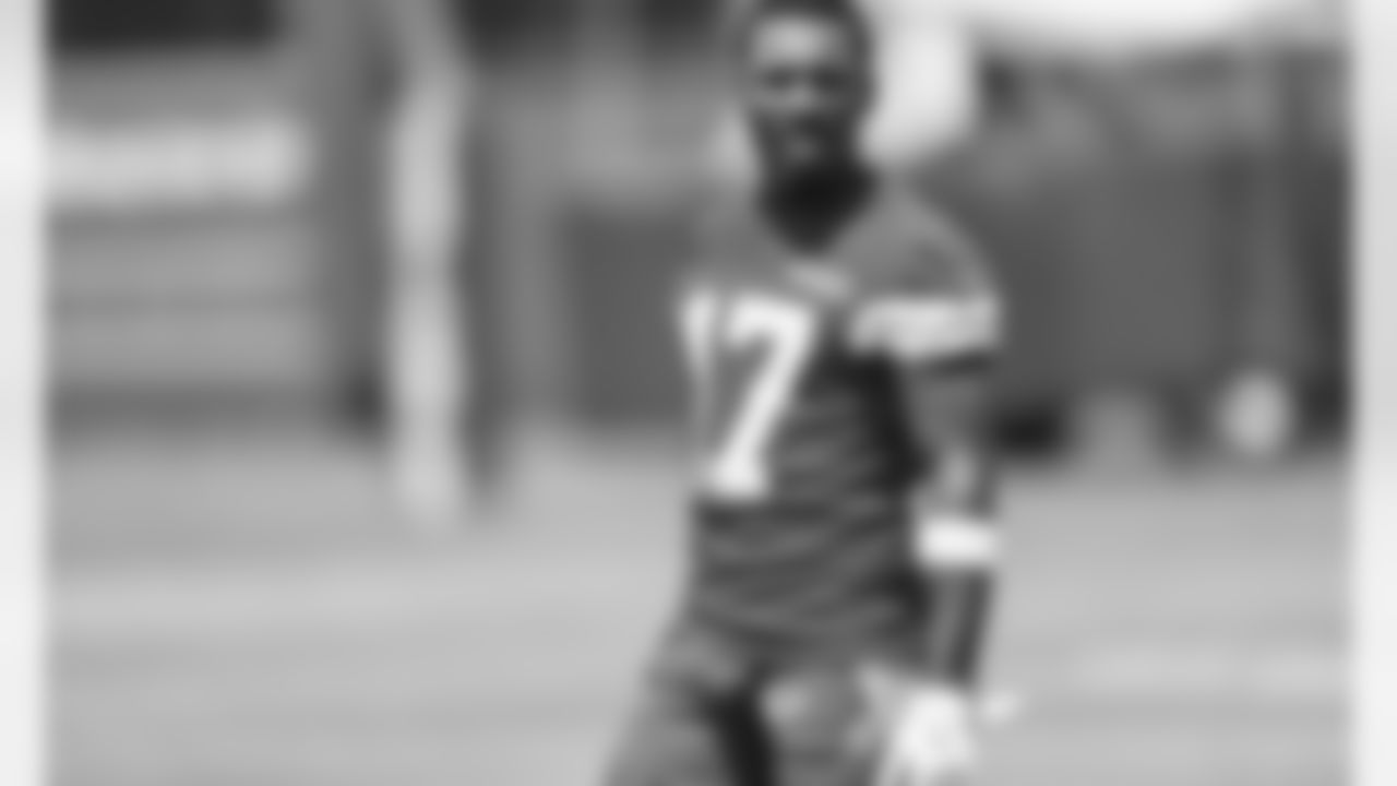 Kansas City Chiefs Wide Receiver Mecole Hardman (17) during phase 3 workouts at the The University of Kansas Health System Training Complex.