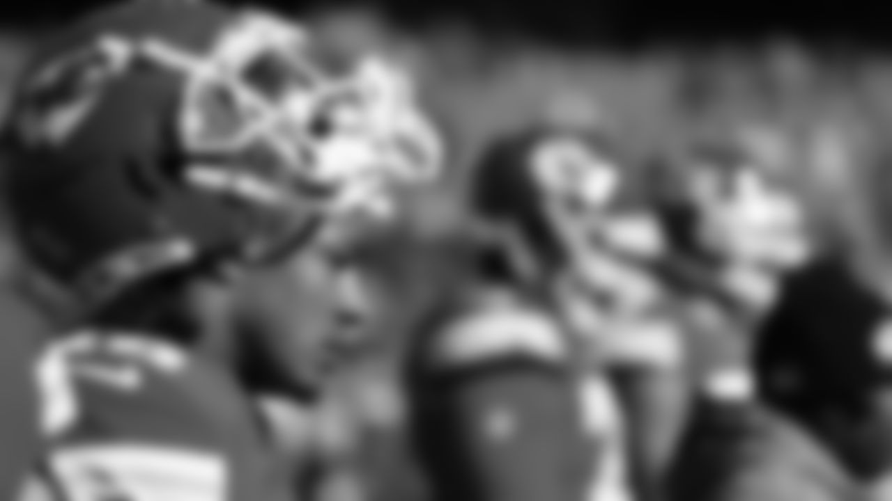 Kansas City Chiefs face off against the Jacksonville Jaguars at GEHA Field at Arrowhead Stadium on November 13, 2022.