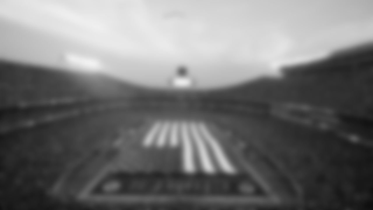 Kansas City Chiefs face off against the Los Angeles Chargers on GEHA Field at Arrowhead Stadium on September 15th, 2022.