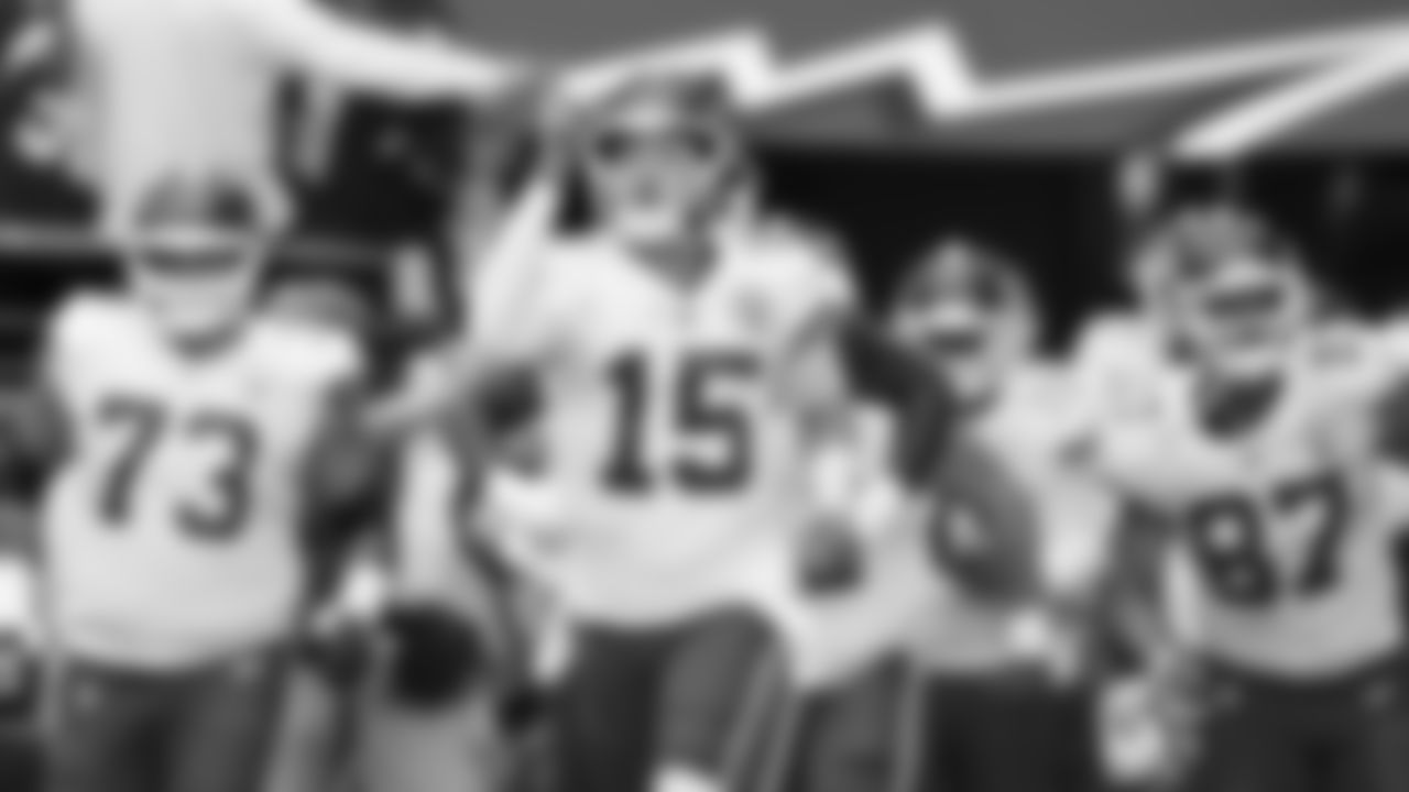 Kansas City Chiefs quarterback Patrick Mahomes (15) before an NFL football game against the Arizona Cardinals in Phoenix, AZ on Sunday, September 11, 2022.