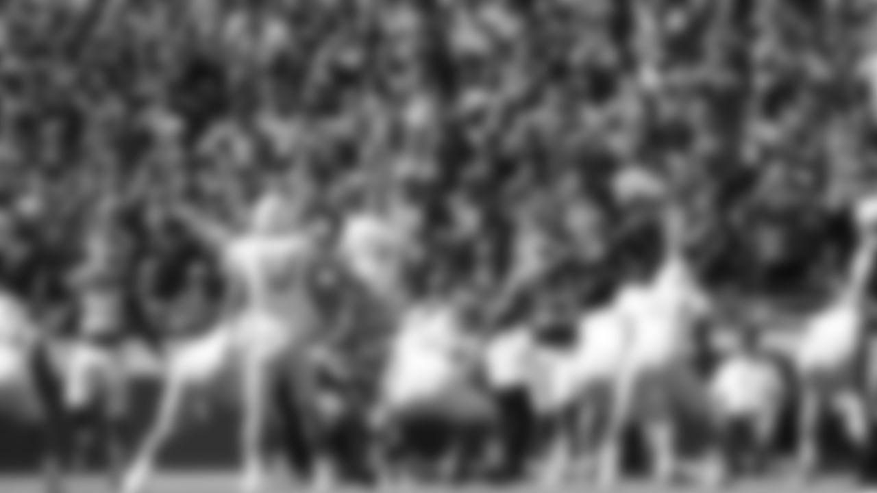 Kansas City Chiefs vs Los Angeles Chargers at GEHA Field at Arrowhead Stadium in Kansas City, MO on September 26, 2021