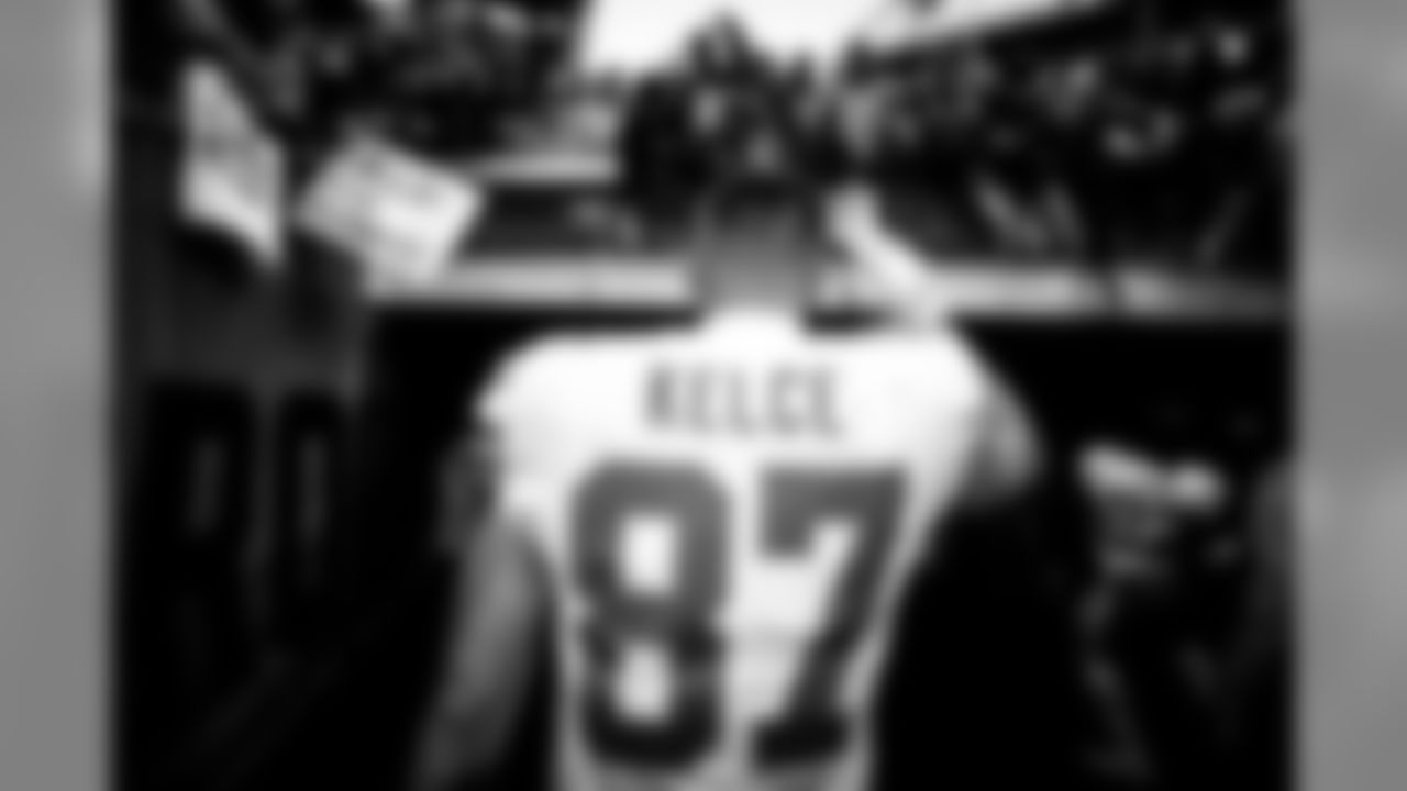 Chiefs' team photographers favorite black and white images from last week's game