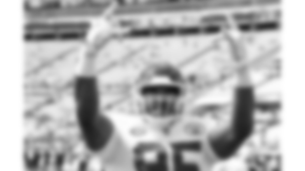 Kansas City Chiefs defensive tackle Chris Jones (95) prior to the regular season Week 2 NFL Football Game on Sunday, September 17, 2023 at EverBank Stadium in Jacksonville, FL.