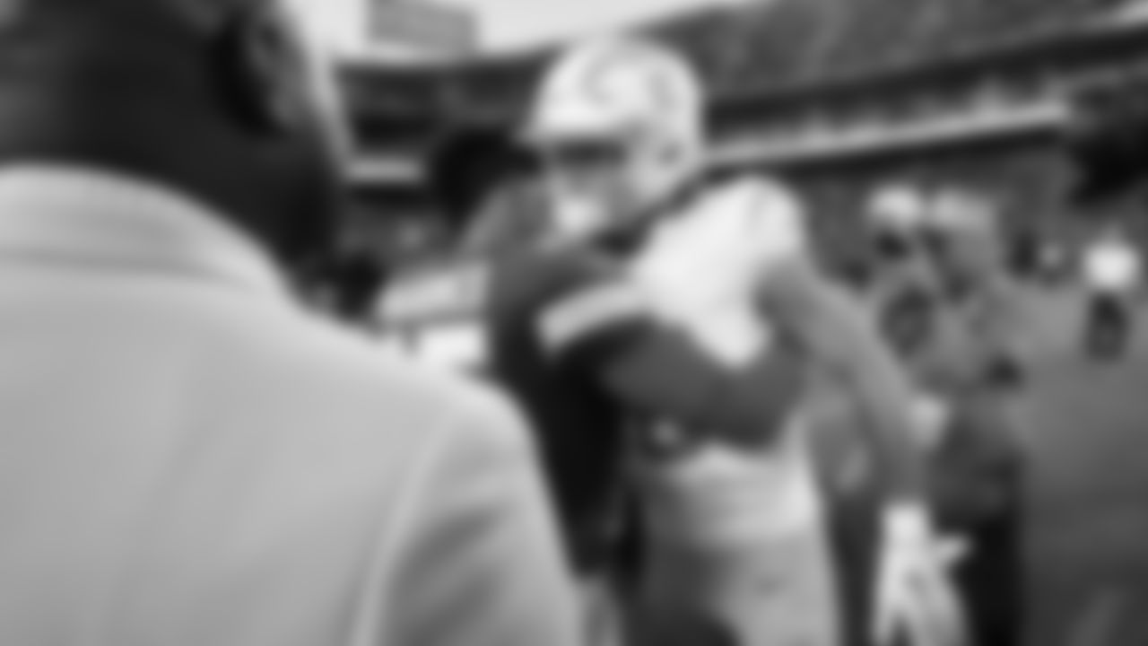 The Kansas City Chiefs face off against the Los Angeles Chargers at GEHA Field at Arrowhead Stadium on October 22, 2023.