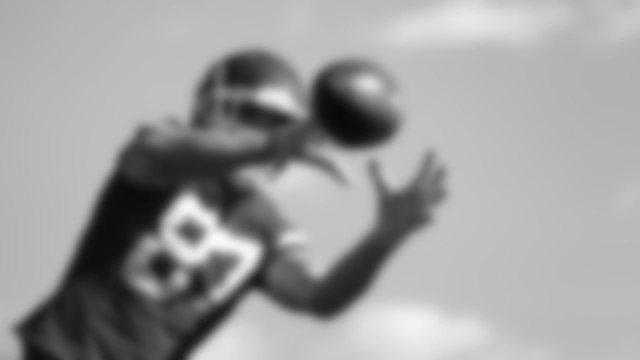 Kansas City Chiefs tight end Travis Kelce (87) practices catching after practice on Thursday, October 13, 2022.