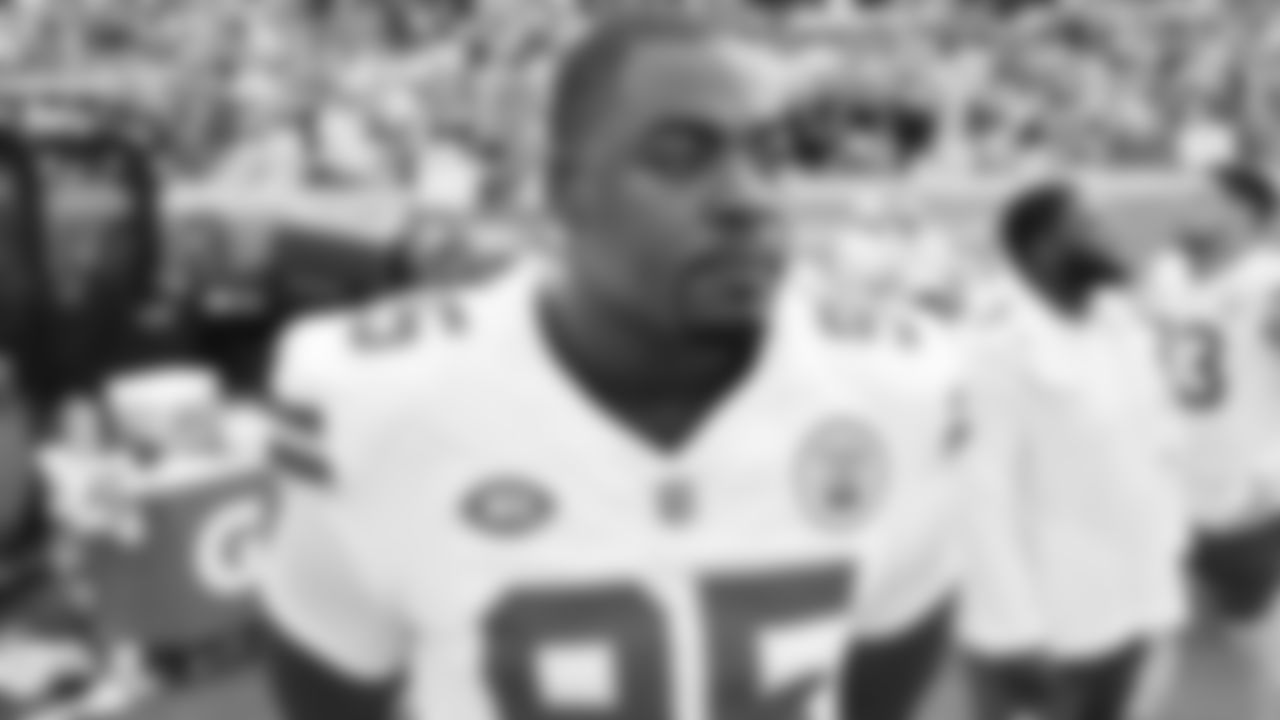 Kansas City Chiefs defensive tackle Chris Jones (95) prior to the NFL week 2 matchup against the Jacksonville Jaguars at EverBank Stadium in Jacksonville, Florida on September 17, 2023.