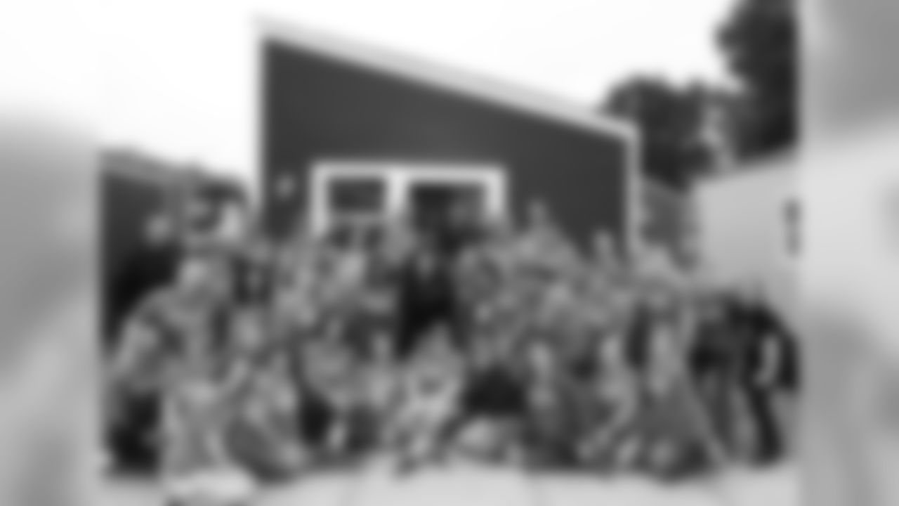 Patrick Mahomes partners with Community America in their initave to help build new tiny homes for homeless veterans.