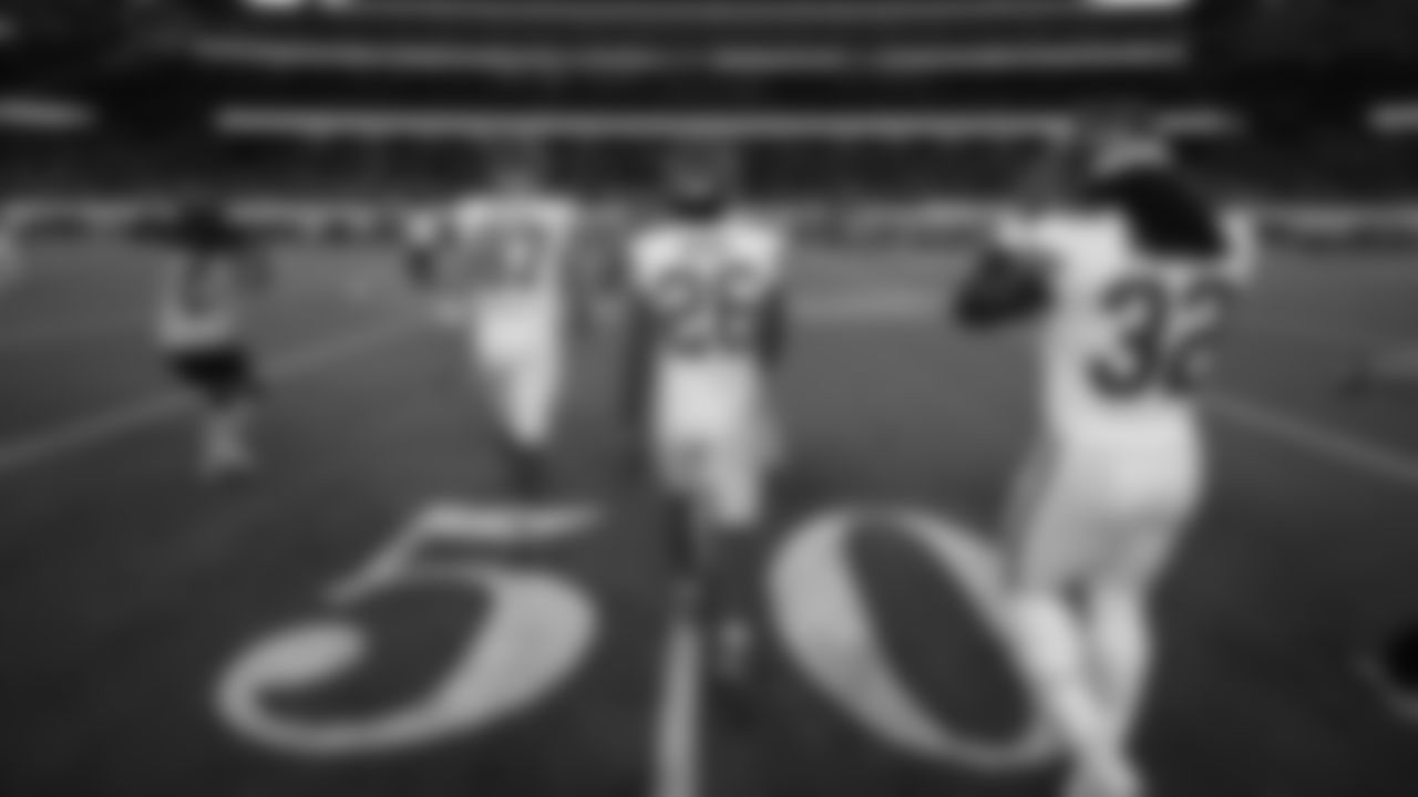 Kansas City Chiefs face off against the Los Angeles Chargers at SoFi Stadium on November 20, 2022 in Los Angeles, California