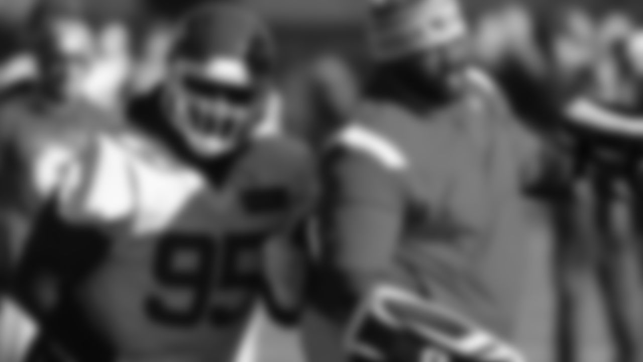 Kansas City Chiefs defensive end Chris Jones (95) and Defensive assistant Terry Bradden during practice on Thursday, November 18, 2021 in Kansas City.