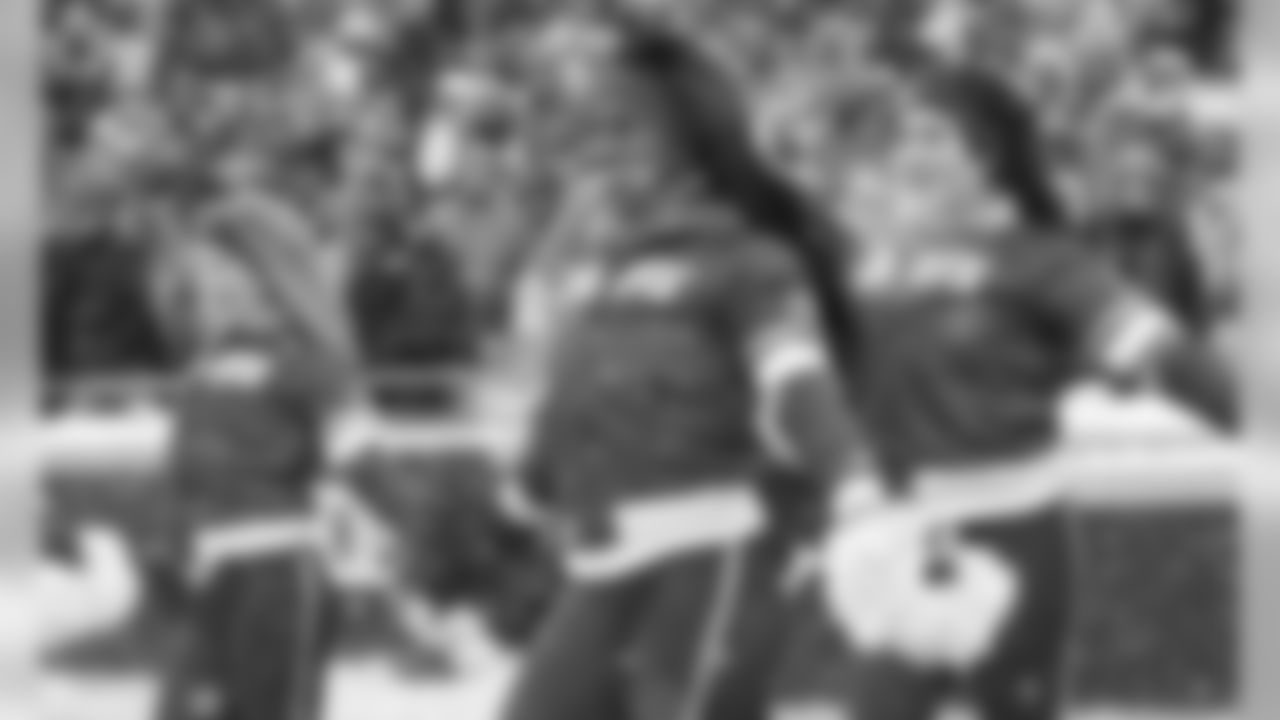 018-19KCvDEN_Cheer