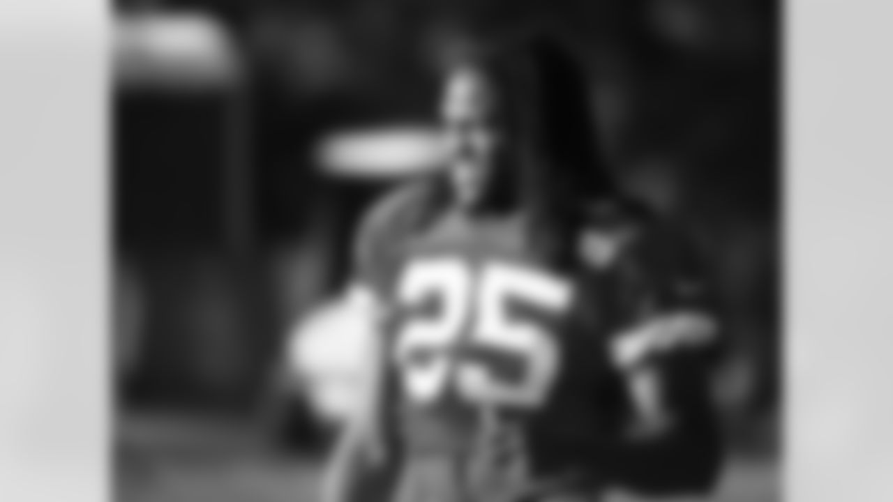 Kansas City Chiefs running back Jamaal Charles (25) walks out to practice on the thirteenth day of training camp on Mosaic Life Care Field at the campus of Missouri Western State University on Tuesday, August 16, 2016.