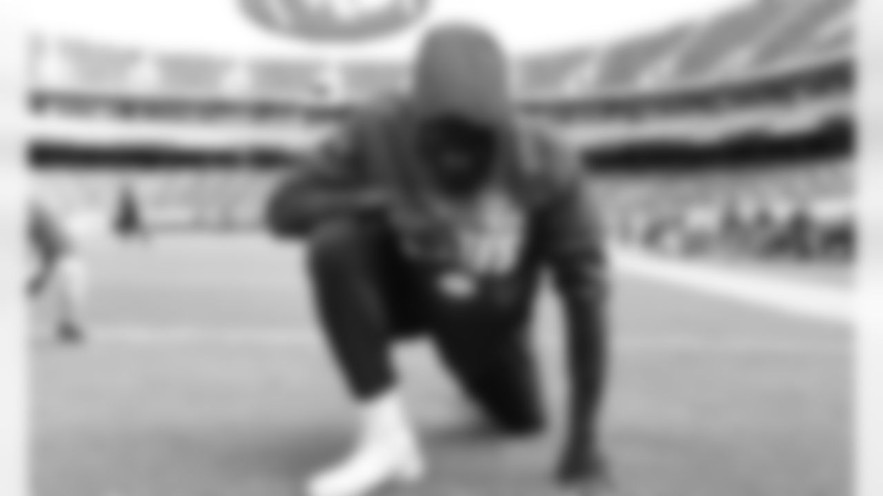 039_ChiefsvsPatriotsPreGameAction_2020