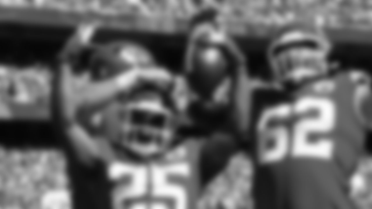 Kansas City Chiefs running back Clyde Edwards-Helaire (25) celebrates after scoring a touchdown during an NFL football game against the Los Angeles Chargers, Sunday, September 26, 2021 in Kansas City.