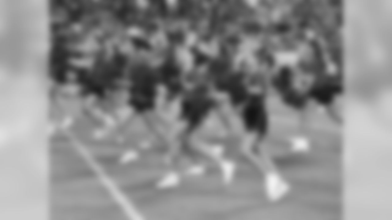 Kansas City area dance studio students perform with the Chiefs Cheerleaders during halftime of the third preseason game against the Minnesota Vikings.