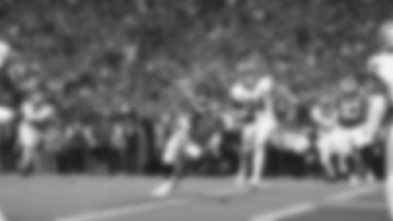 The Kansas City Chiefs face off against the Detroit Lions at GEHA Field at Arrowhead Stadium on September 7, 2023
